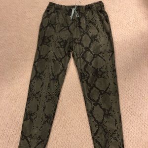 Lululemon joggers